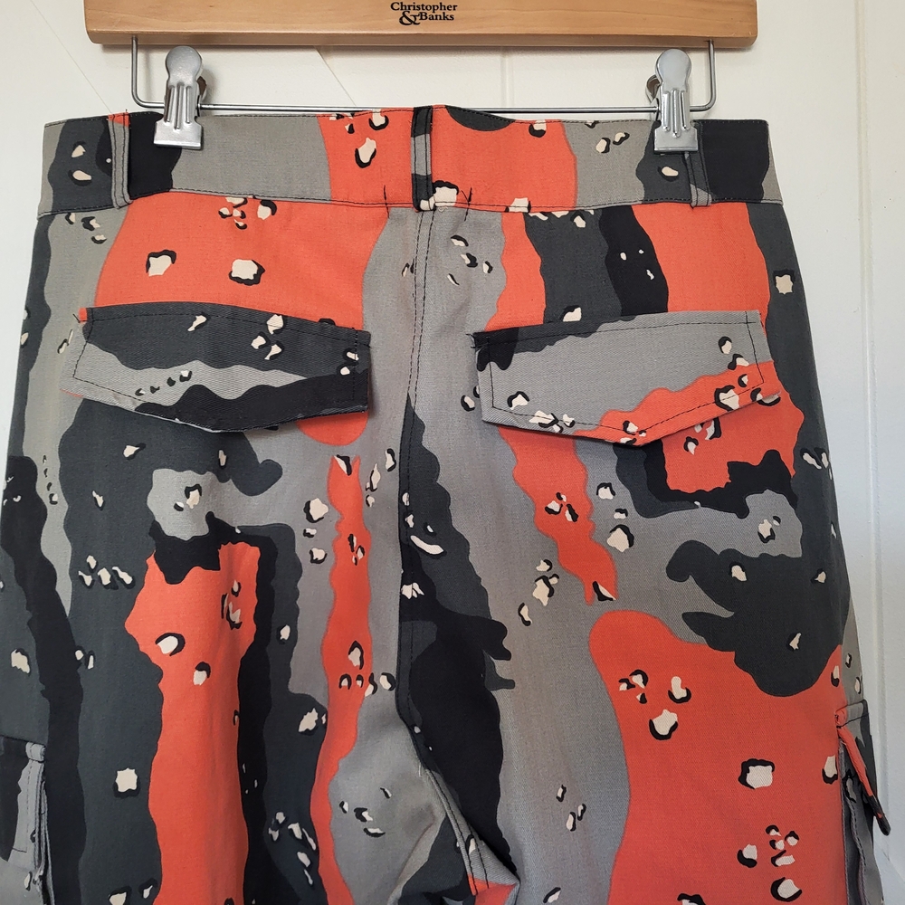 Size 8 Cargo Pants, Wide Leg, High Waist, Super Baggy, Orange and Black Camo - Picture 6 of 12